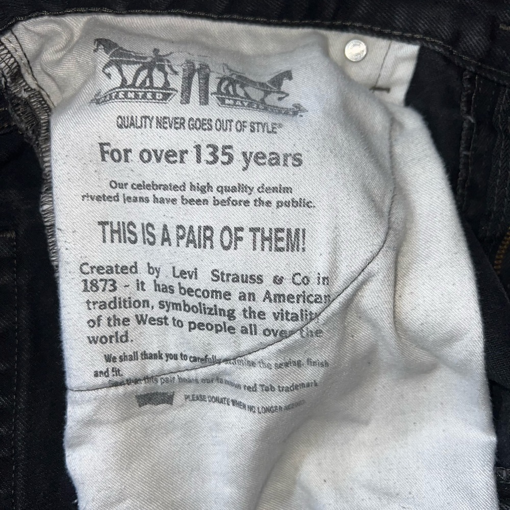 Vintage Levi’s Men’s 550 Relaxed Straight leg Black denim jeans W38 x L34 - Picture 5 of 8